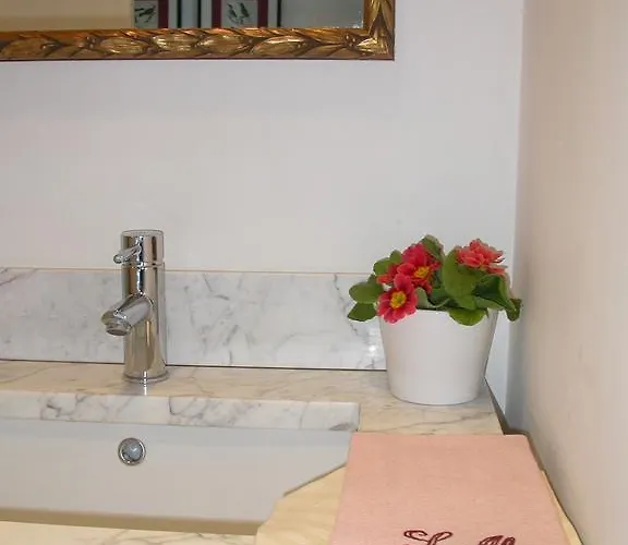 Colori Di Bed and Breakfast 4*